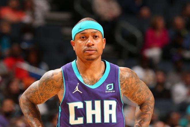 他在中场的 他在中场的