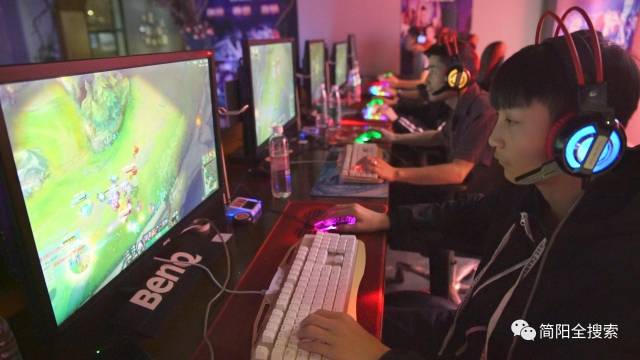 供了展示个 供了展示个