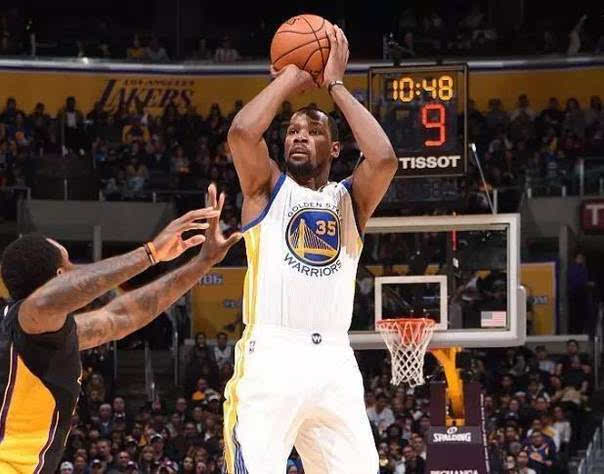 而有的豪掷 而有的豪掷