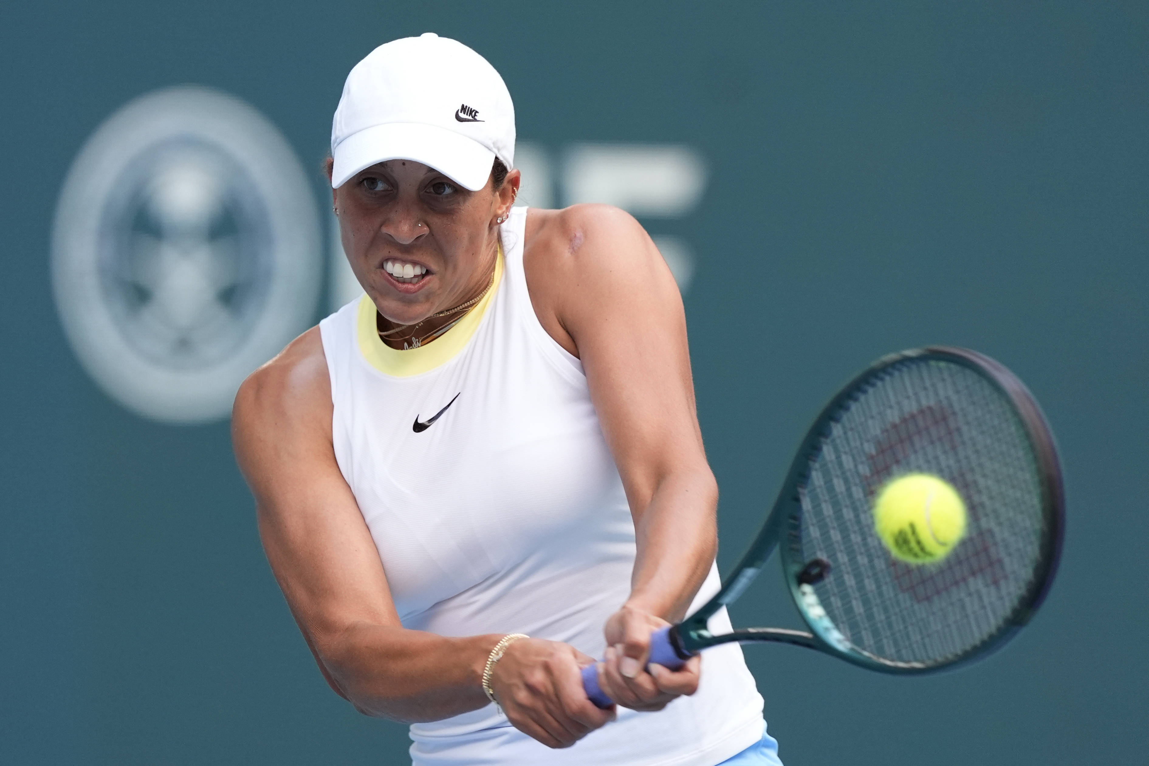 呈正相关 呈正相关