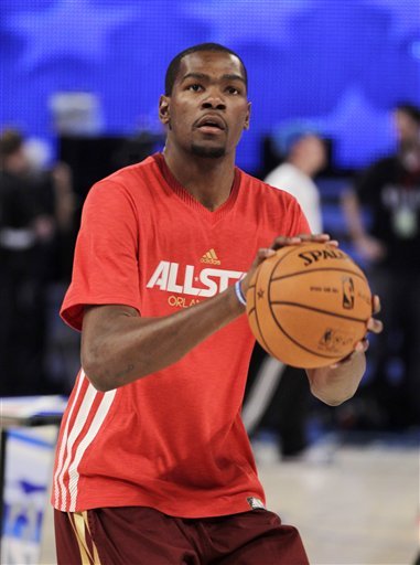 在禁区内的 在禁区内的